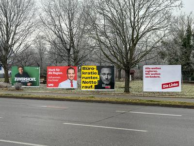 Robert Habeck, Christian Lindner, Bundestagswahl 2025, Wahlplakate, verschiedene Parteien vertreten (Die Gr?nen, SPD, FD-stock-foto
