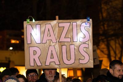 Leonberg, Baden-W?rttemberg, Germany - 22 January 2025: Counter-demonstration organized by B?ndnis 90 der Gr?nen, agains-stock-foto