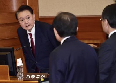 Impeached President Yoon attends impeachment trial hearing in Seoul, South Korea-stock-foto