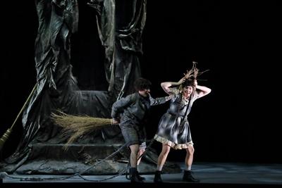 Komische Oper Berlin H?nsel und Gretel-stock-photo