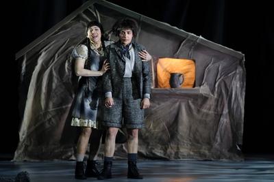 Komische Oper Berlin H?nsel und Gretel-stock-photo