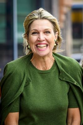 Queen M?xima visits Appeltjes winner who tackles loneliness among young people, ?s-Hertogenbosch, The Netherlands-stock-foto