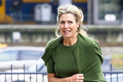 Queen M?xima visits Appeltjes winner who tackles loneliness among young people, ?s-Hertogenbosch, The Netherlands-stock-foto