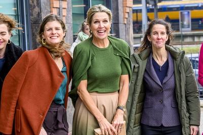 Queen M?xima visits Appeltjes winner who tackles loneliness among young people, ?s-Hertogenbosch, The Netherlands-stock-foto