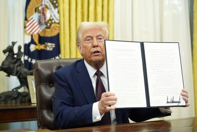President Trump signs an Executive Order-stock-photo