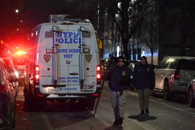 24-year-old man fatally stabbed on halsey street in bushwick brooklyn new york city-stock-foto