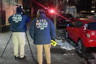 24-year-old man fatally stabbed on halsey street in bushwick brooklyn new york city-stock-foto