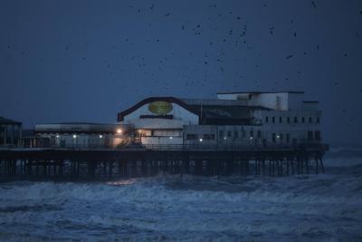 Storm ?owyn batters Blackpool Promenade-stock-foto