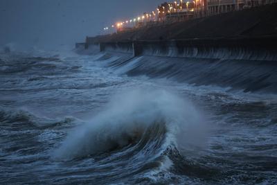 Storm ?owyn batters Blackpool Promenade-stock-foto