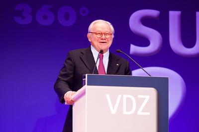 Prof. Dr. Hubert Burda, VDZ-Pra?sident beim der Kongress der Zeitschriftenverlerger - Publishers Summit 2016 im bcc Berl-stock-photo