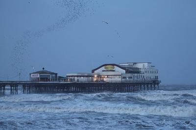 Storm ?owyn batters Blackpool Promenade-stock-foto