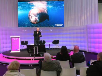 boot Messe Duesseldorf 2025 Foto Forum mit Georg Nies-stock-photo