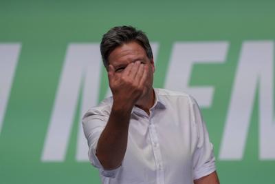 Zu Gast: Robert Habeck in der SICK-ARENA Freiburg-stock-foto
