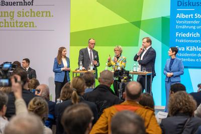 Kanzlerkandidat Friedrich Merz (CDU) auf der Gr?nen Woche.-stock-photo