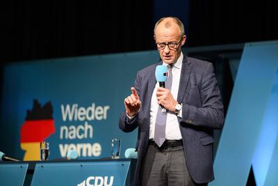CDU Kanzlerkandidat Friedrich Merz macht Wahlkampf-stock-foto
