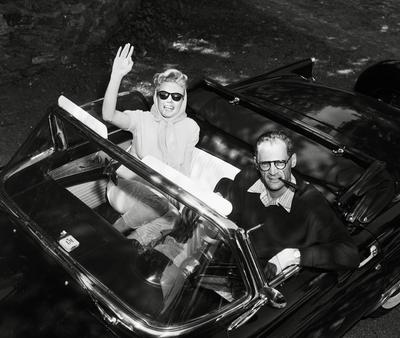 Marilyn Monroe and Arthur Miller circa 1956 PUBLICATIONxINxGERxSUIxAUTxONLY Copyright xHAx 31202_-stock-foto