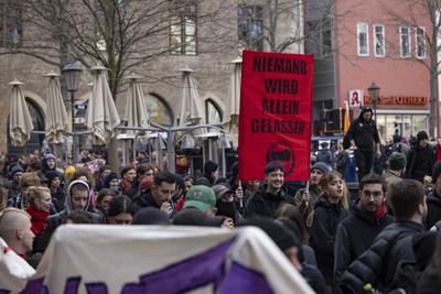 Demo Antifa Budapest-Komplex-stock-photo