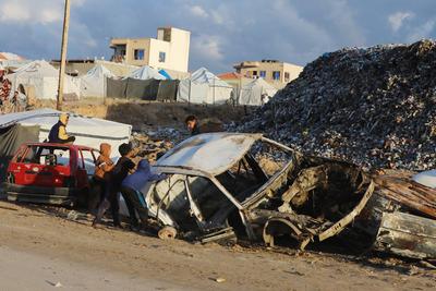 Displace Palestinians who left the southern Gaza Strip where they had taken refuge-stock-foto