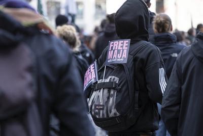 Demo Antifa Budapest-Komplex-stock-photo