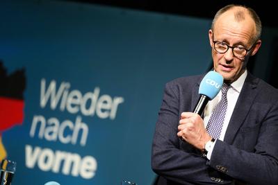 CDU Kanzlerkandidat Friedrich Merz macht Wahlkampf-stock-foto