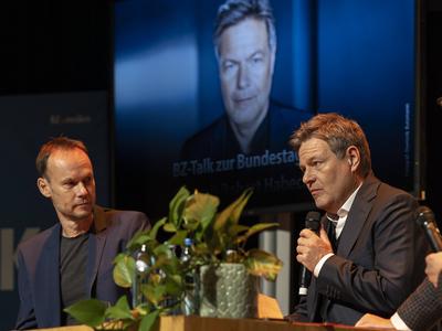 Robert Habeck-Wahlkampftour Freiburg im Breisgau-stock-foto