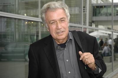 Rainer Holbe (Autor) 10/06 thg Rainer Holbe am 4.10.2006 w?hrend der Buchmesse in Frankfurt / Main Deutschland deutsch-stock-foto