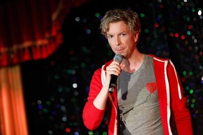 Marcel Mann bei FSK 18 Comedy im Pascha im Pascha K?ln Nightclub im Rahmen des K?ln Comedy Festival-stock-foto