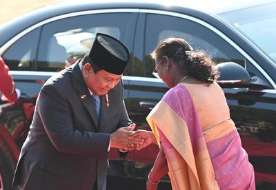 Ceremonial Reception Of Indonesian President Prabowo Subianto At Rashtrapati Bhawan-stock-foto