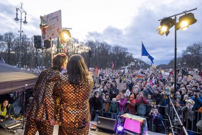 "Lichtermeer gegen den Rechtsruck" am Brandenburger Tor-stock-photo