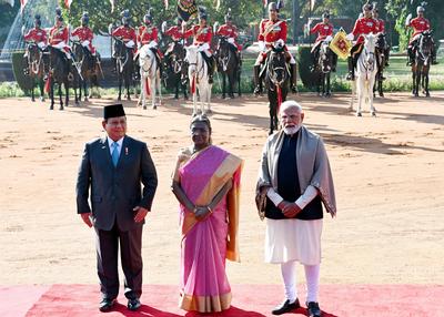 Ceremonial Reception Of Indonesian President Prabowo Subianto At Rashtrapati Bhawan-stock-foto