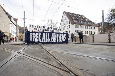 Demo Antifa Budapest-Komplex-stock-photo