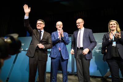 CDU Kanzlerkandidat Friedrich Merz macht Wahlkampf-stock-foto