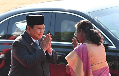 Ceremonial Reception Of Indonesian President Prabowo Subianto At Rashtrapati Bhawan-stock-foto