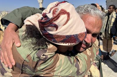 Houthis unilaterally release 153 war prisoners in Sana'a --stock-photo