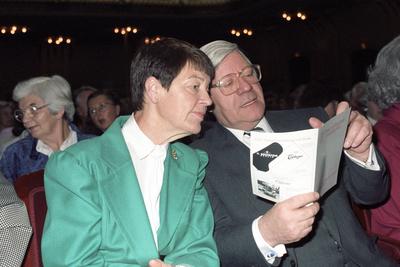 Hannelore Loki und Helmut Schmidt beim Besuch eines Konzerts der Philharmonie Hamburg in der Musikhalle (heute Laeiszhal-stock-foto