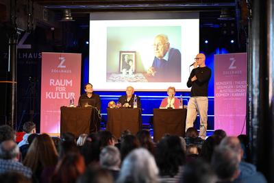 Zeitzeuge Albrecht Weinberg erz?hlt vom Holocaust.-stock-foto