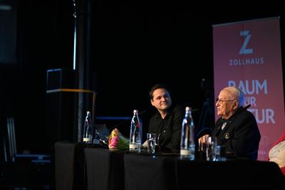 Zeitzeuge Albrecht Weinberg erz?hlt vom Holocaust.-stock-foto