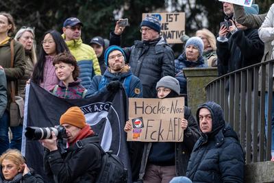 Aschaffenburg, Bavaria, Germany - January 26, 2025: Demo against right-wing extremism in Aschaffenburg, counter-demonstr-stock-photo