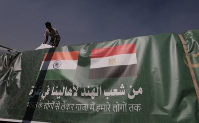 Egypt  launching the largest comprehensive humanitarian aid convoy to Palestines in Gaza Strip.-stock-foto