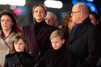 Sainte-Devote a Monaco: embrasement de la barque-stock-photo
