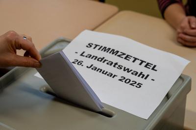 Hartha - Mittelsachsen w?hlt neuen Landrat: Wer folgt auf Dirk Neubauer?-stock-photo