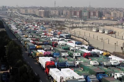 Egypt  launching the largest comprehensive humanitarian aid convoy to Palestines in Gaza Strip.-stock-foto