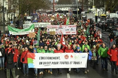 Demonstration by teachers in the Wallonia-Brussels Federation-stock-foto