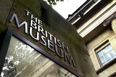 Museen in Europa, British Museum London, Gro?britannien Exterior of the British Museum. Britsh Museum PUBLICATIONxNOTxIN-stock-foto
