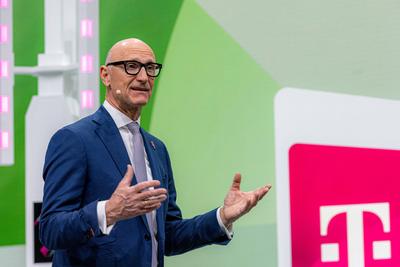 Vostandsvorsitzender Timotheus (Tim) HÖTTGES (Telekom) - Hauptversammlung 2023 der Deutschen Telekom AG im World Confere-stock-foto
