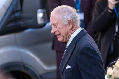 KING CHARLES III IN JEWISH COMMUNITY CENTRE-stock-foto