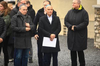 Gedenkstunde f?r die Opfer des Nationalsozialismus am Stein der Erinnerung-stock-foto