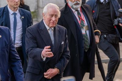 KING CHARLES III IN JEWISH COMMUNITY CENTRE-stock-foto