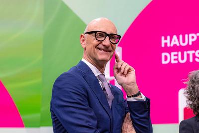 Vostandsvorsitzender Timotheus (Tim) HÖTTGES (Telekom) - Hauptversammlung 2023 der Deutschen Telekom AG im World Confere-stock-foto