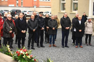 Gedenkstunde f?r die Opfer des Nationalsozialismus am Stein der Erinnerung-stock-foto